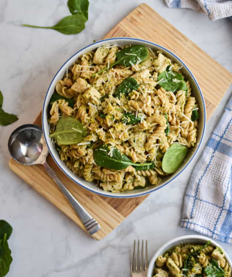 An overhead shot of Instant Pot Chicken Pesto Pasta