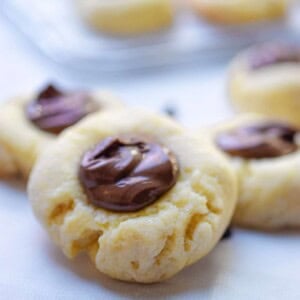 A close up of the Nutella Thumbprint cookies