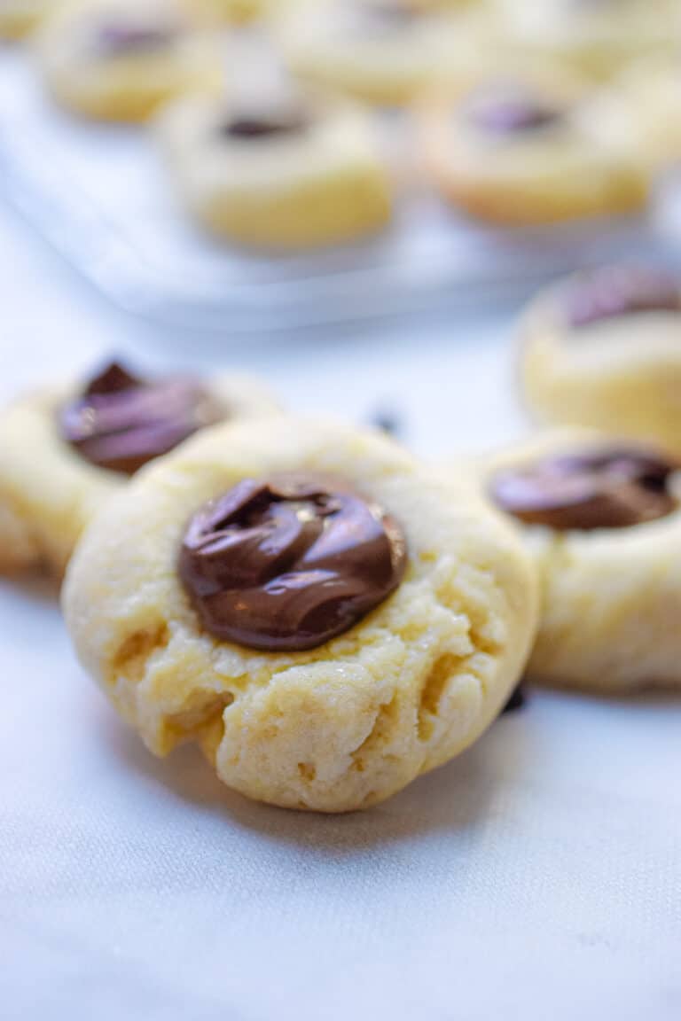 A close up of the Nutella Thumbprint cookies