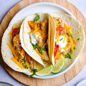 An overhead shot of the Instant Pot chicken fajitas