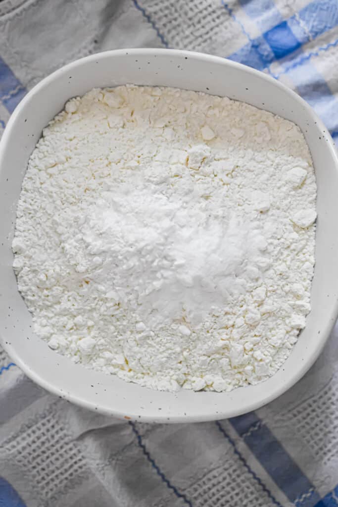 The dry ingredients are mixed in a bowl.