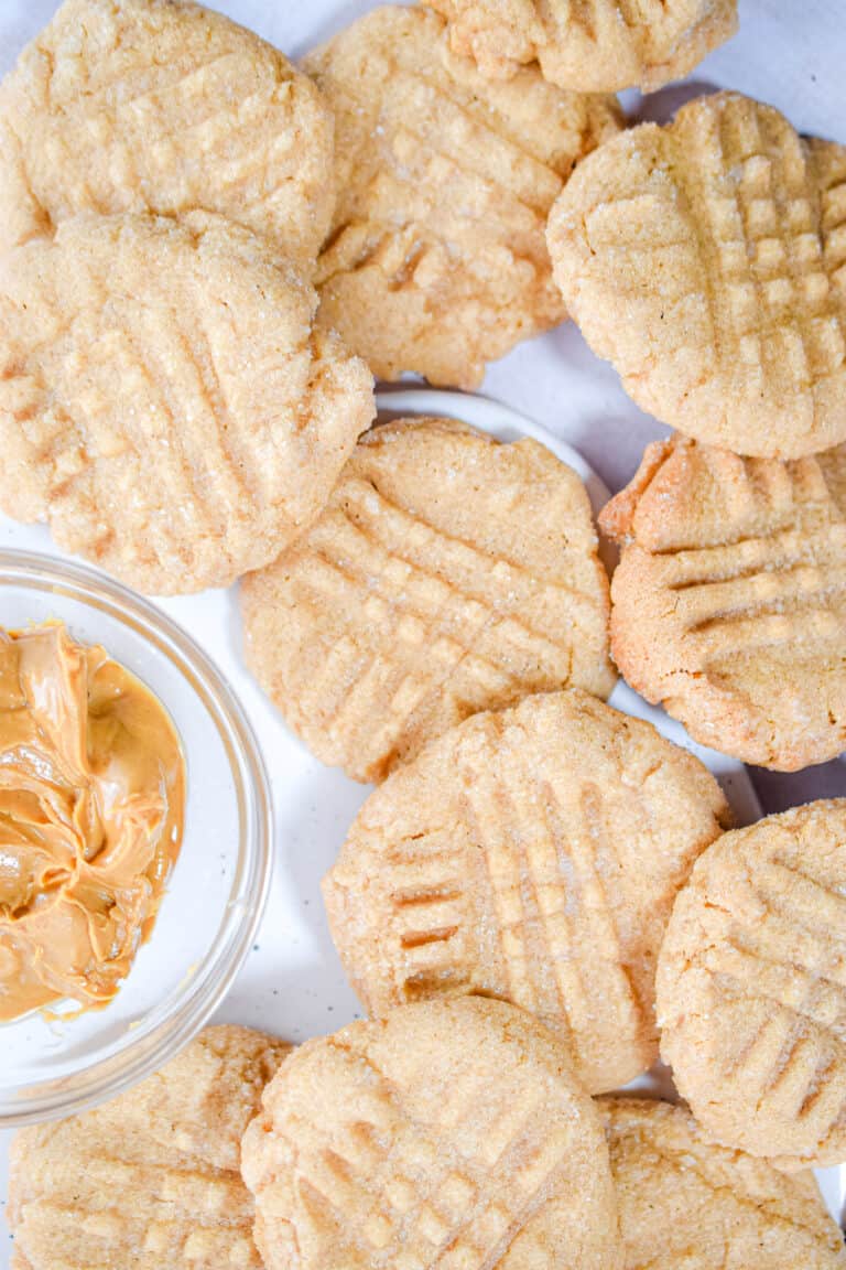 Simple Pancake Mix Peanut Butter Cookies - Lynn&amp;#39;s Way of Life
