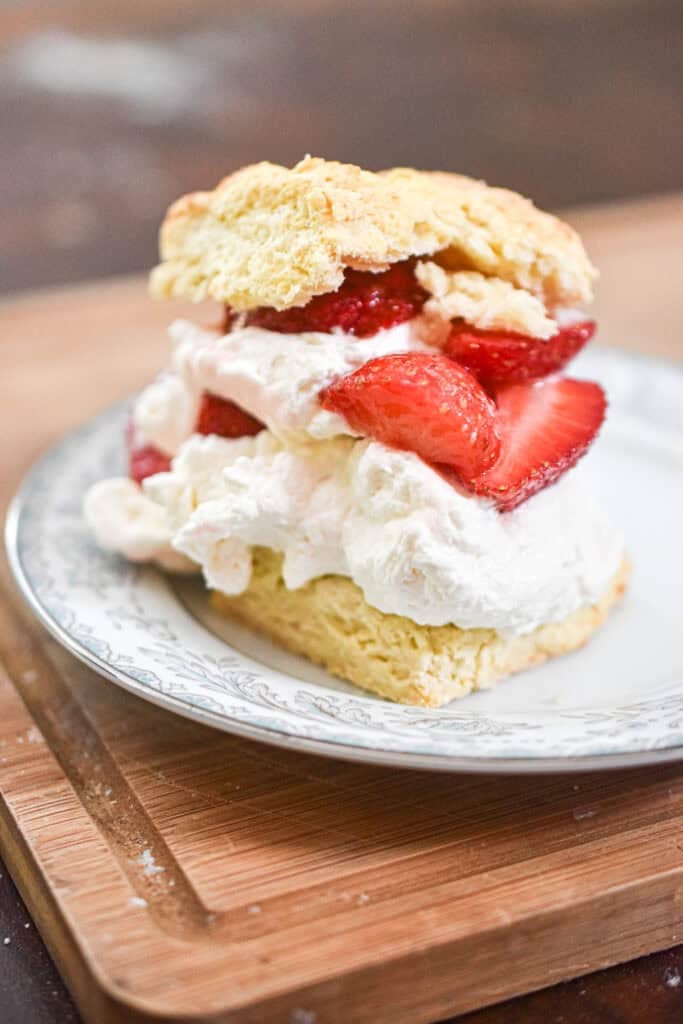 The strawberry shortcake is assembled.
