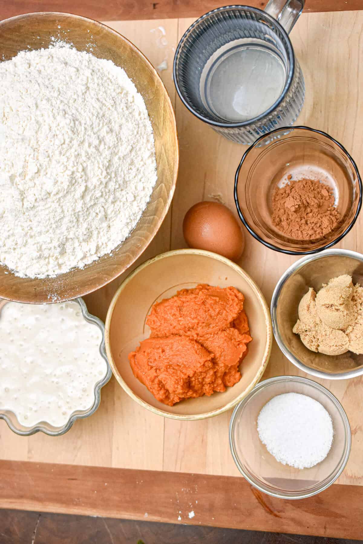 The ingredients for the sourdough pumpkin bagels are laid out.